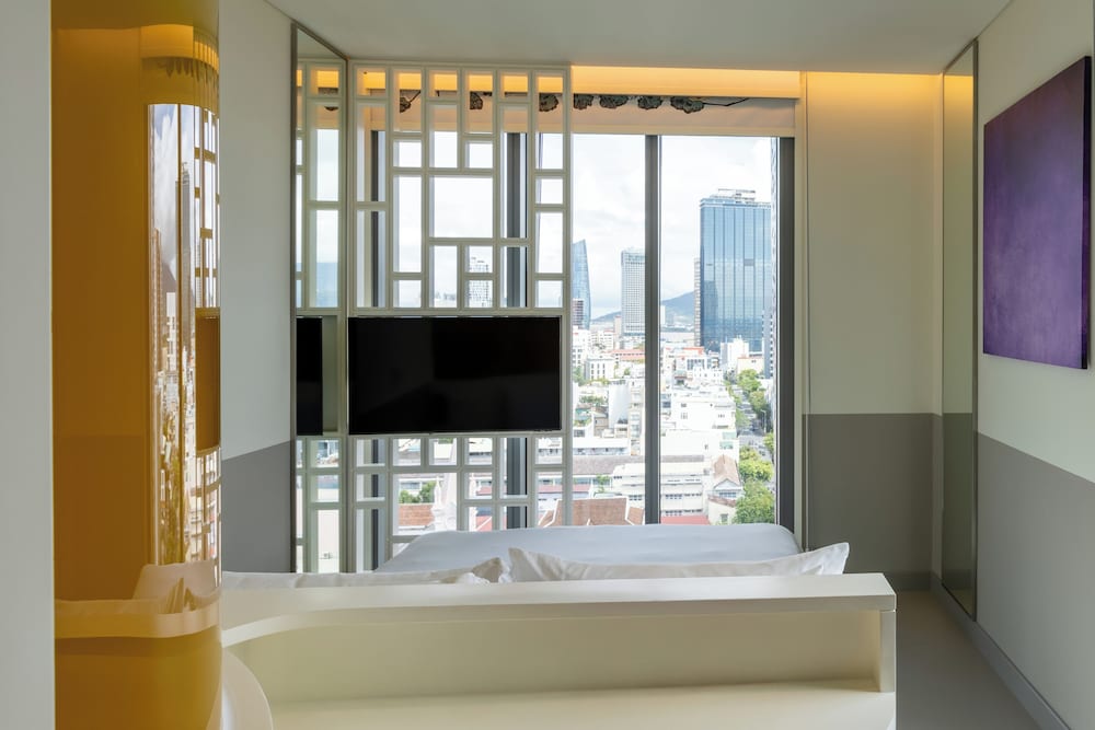 Room, 1 Queen Bed, City View photo 1