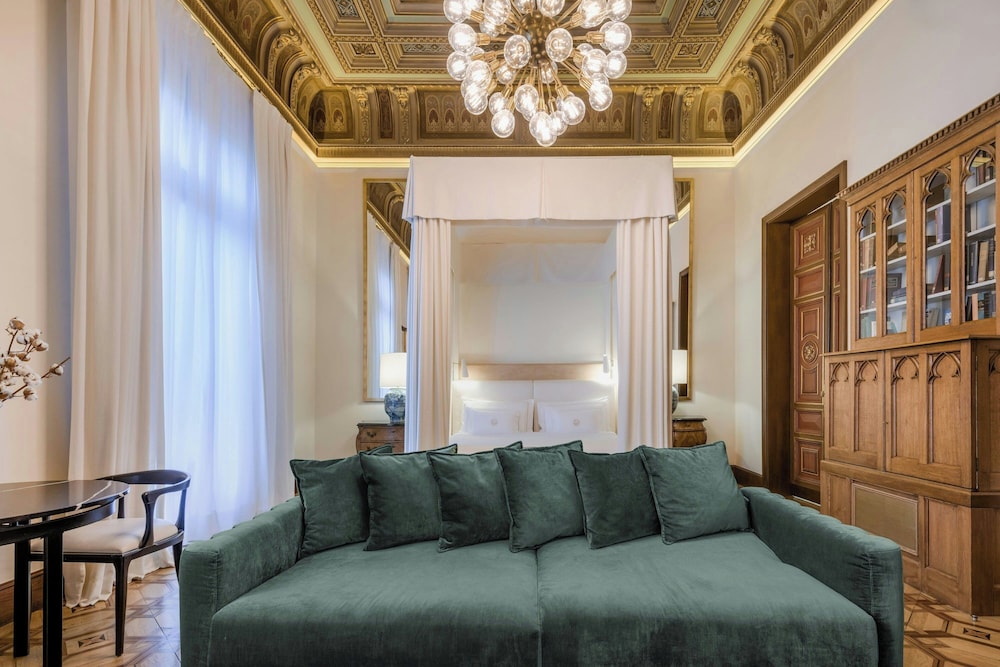 Suite, 1 Bedroom, City View thumbnail 6
