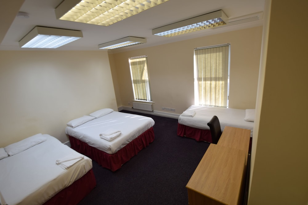 Quadruple Room - Photo 7