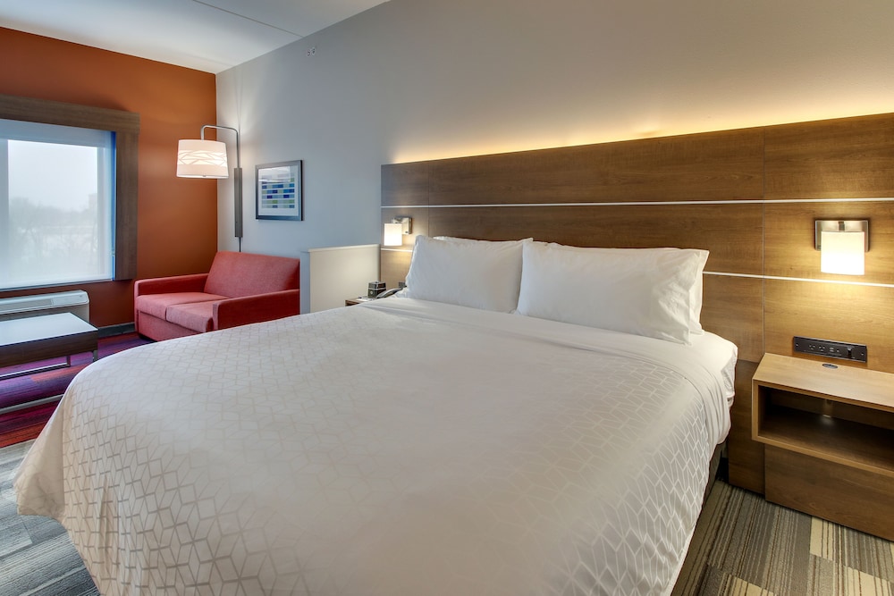 Suite, 1 Bedroom (Additional Living Area) - Photo 2