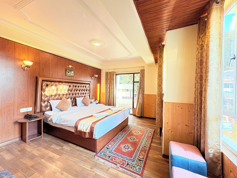 Signature Double Room, Valley View