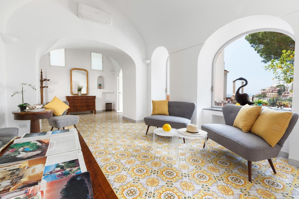 Villa, Smoking