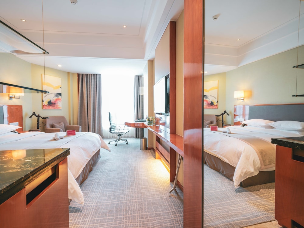 Executive Room, 1 King Bed, Non Smoking - Photo 3
