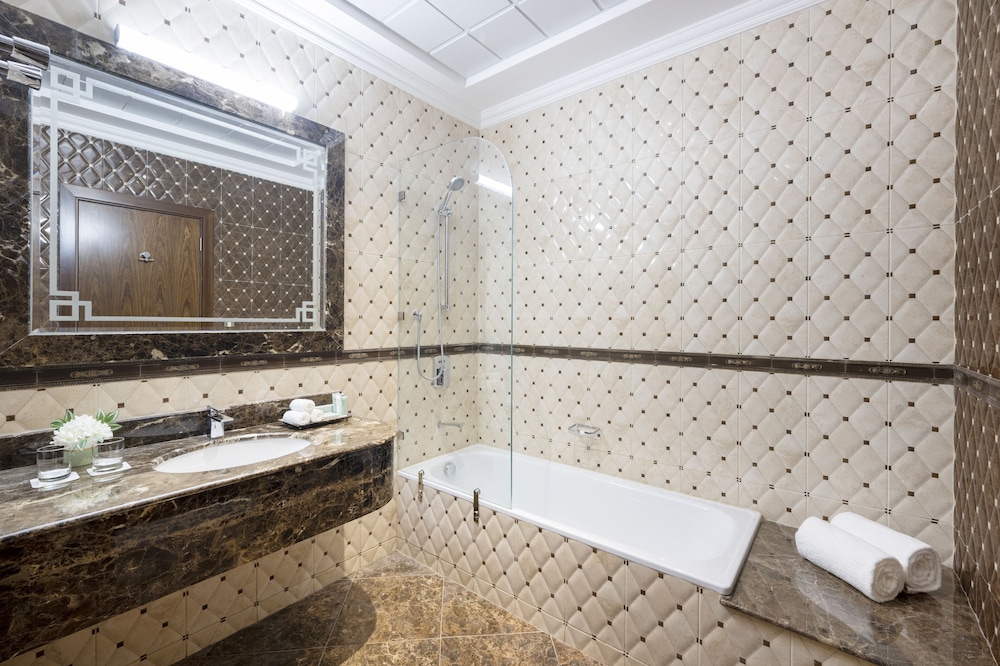 Classic Apartment, 2 Bedrooms, Smoking - Photo 11