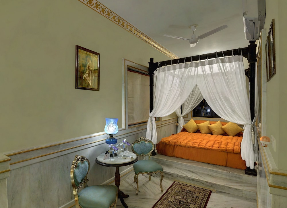 UDAI SUITE - Photo 3