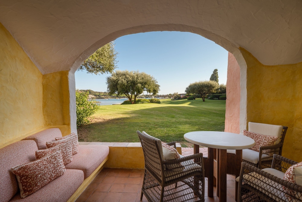 Junior Suite, 1 King Bed, Sea View (Contemporary)