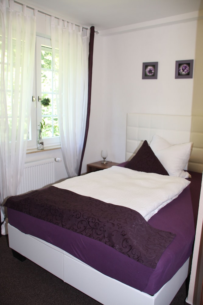 Basic Single Room