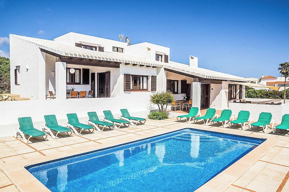 Villa (6 Habitaciones)