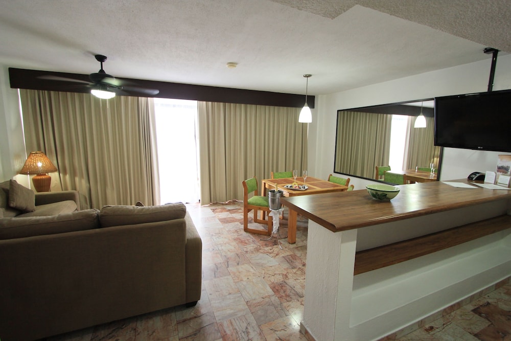 1 Bedroom Apartment With Large Terrace Oceanfront