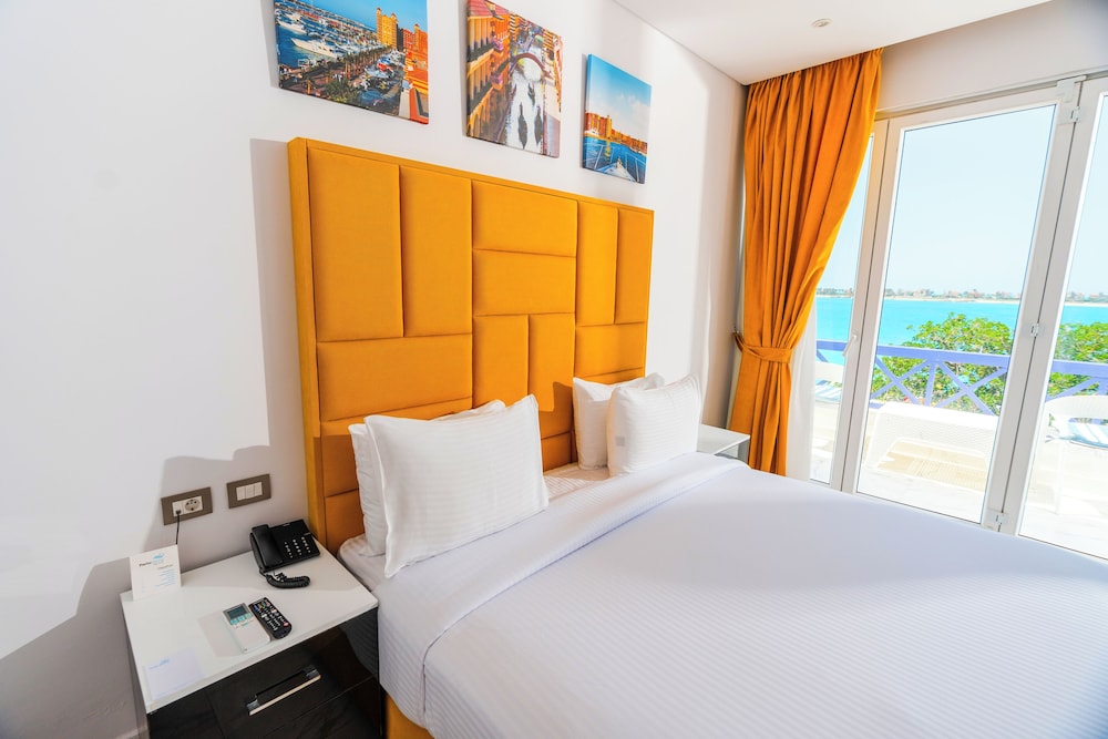 Executive Suite, 1 King Bed, Sea View