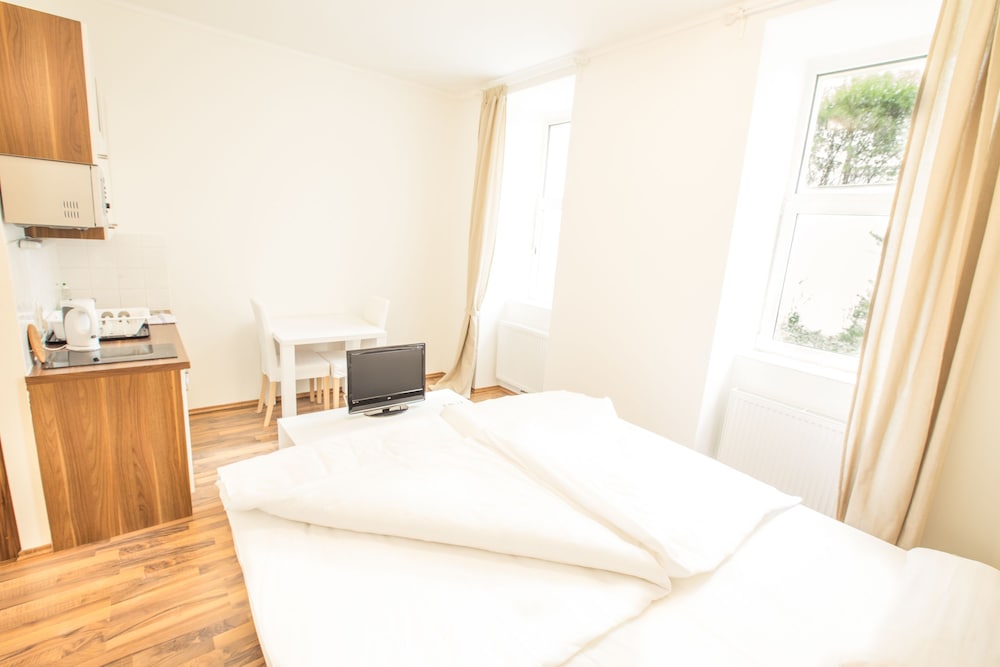 Business Apartment, 1 Bedroom, Courtyard Area (incl. end cleaning fee)