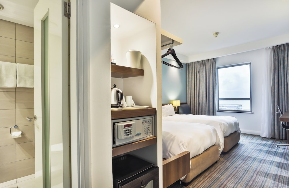 Standard Room, 2 Twin Beds, Ocean View - Photo 4