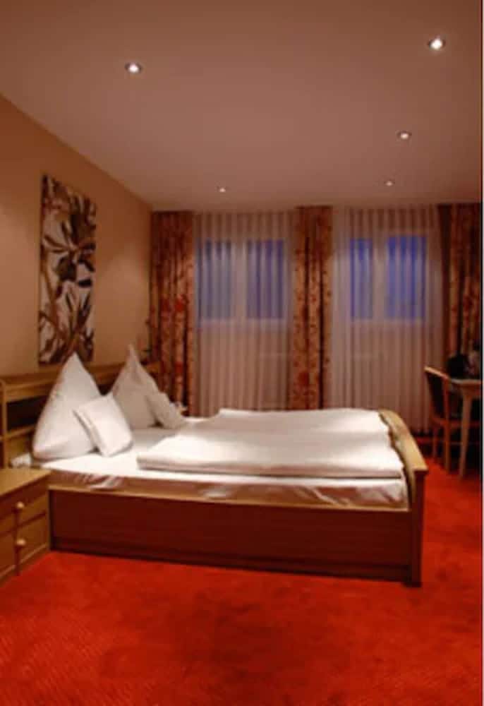 Standard Double Room photo 3