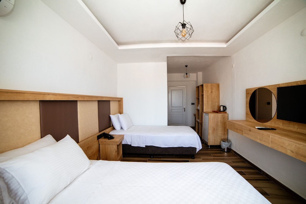 Standard Twin Room, Balcony, City View