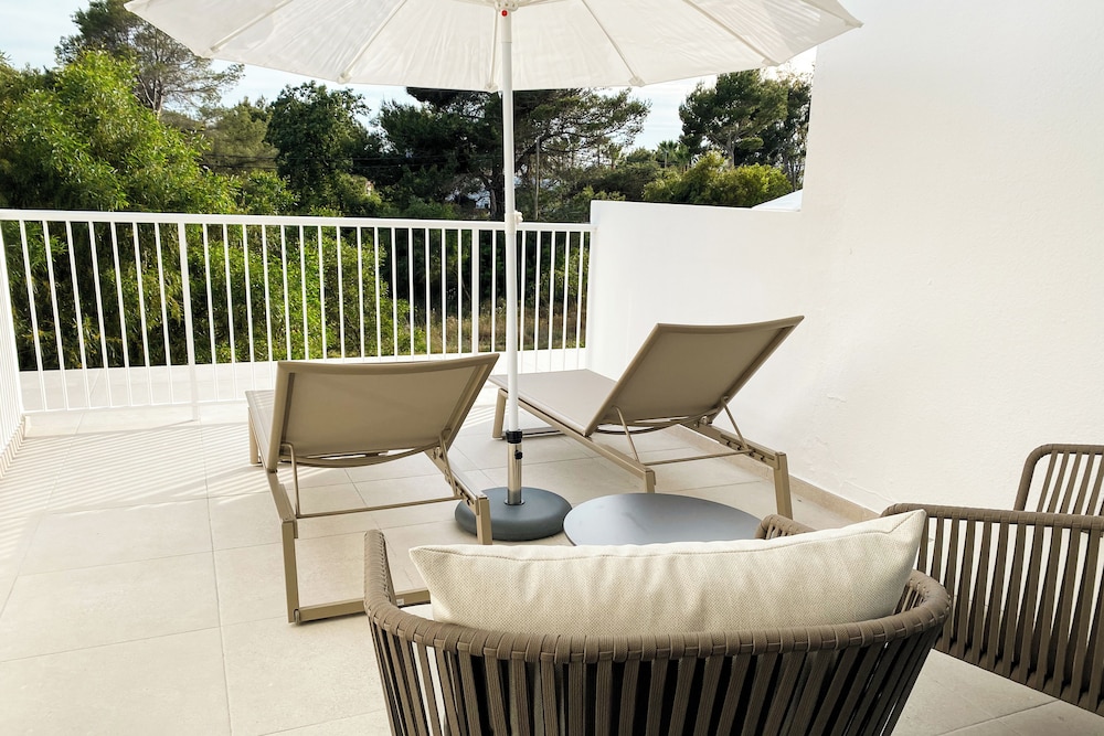 Standard Twin Room, Balcony H12LBA