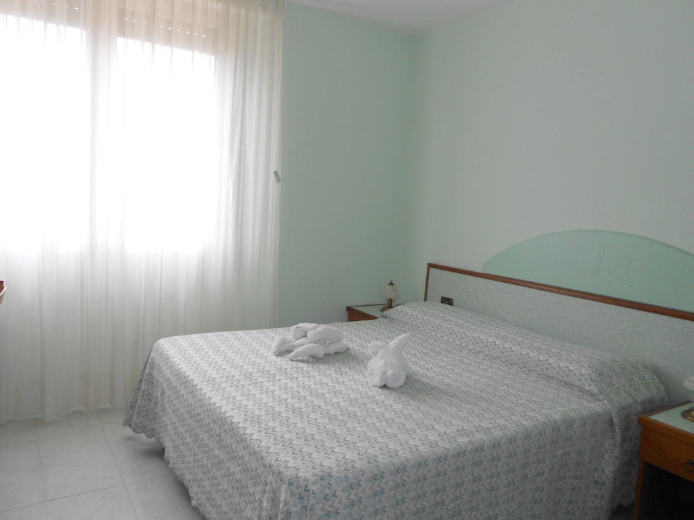 Economy Double Or Twin Room