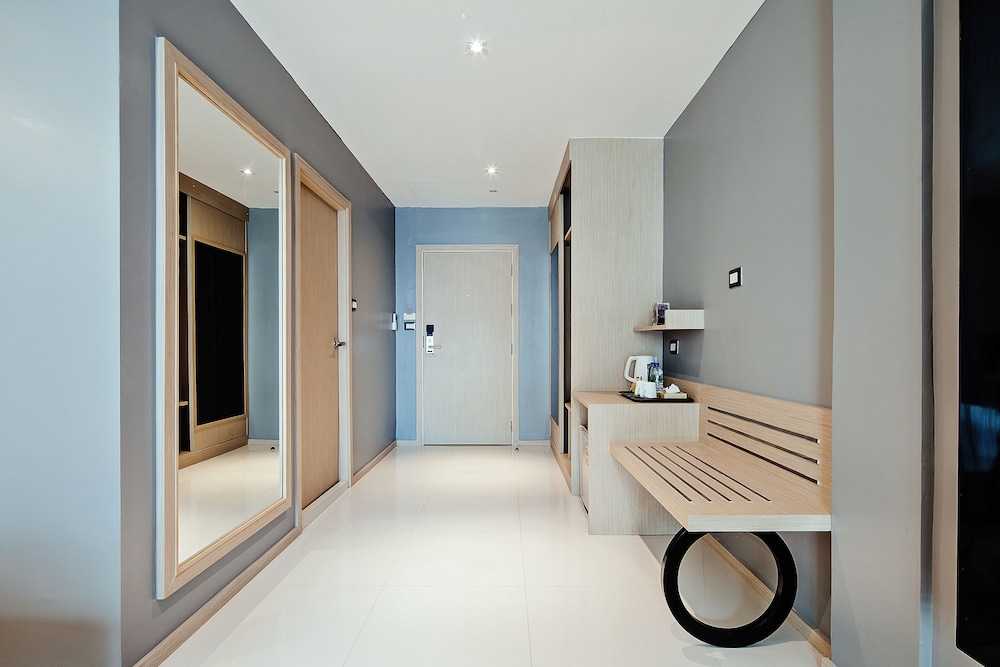 Superior Double Room thumbnail 5