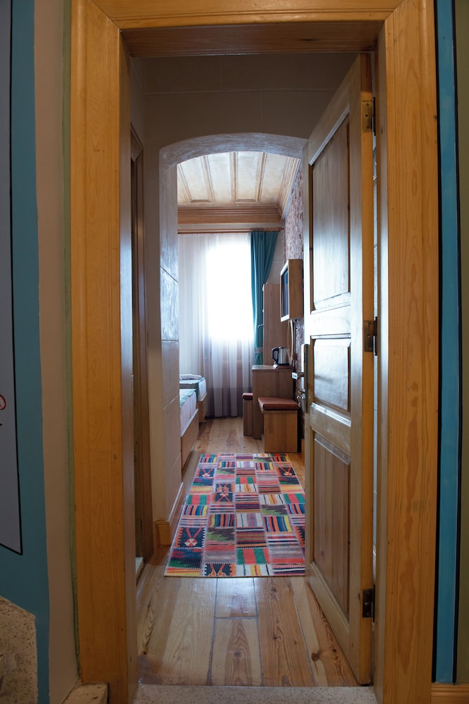 Royal Room photo 1