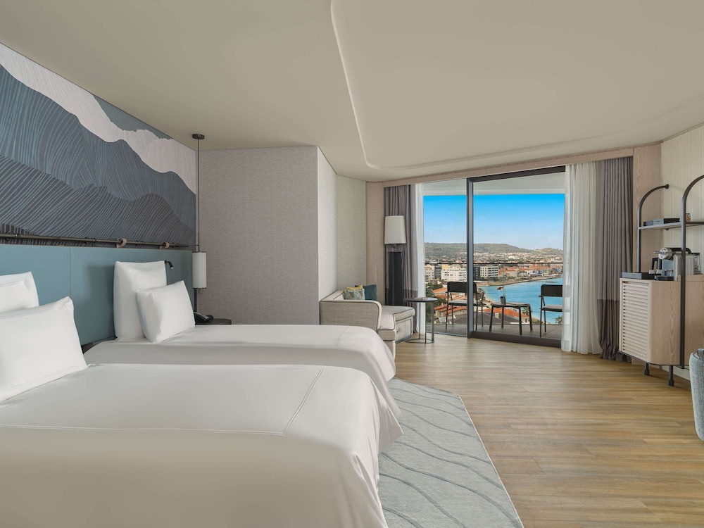 Comfort Room, 2 Twin Beds, Sea View - Photo 1
