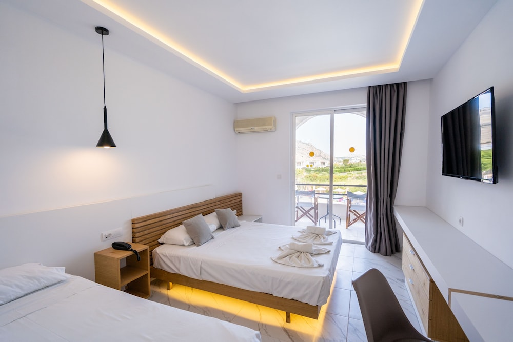 Superior Double or Twin Room - Photo 2