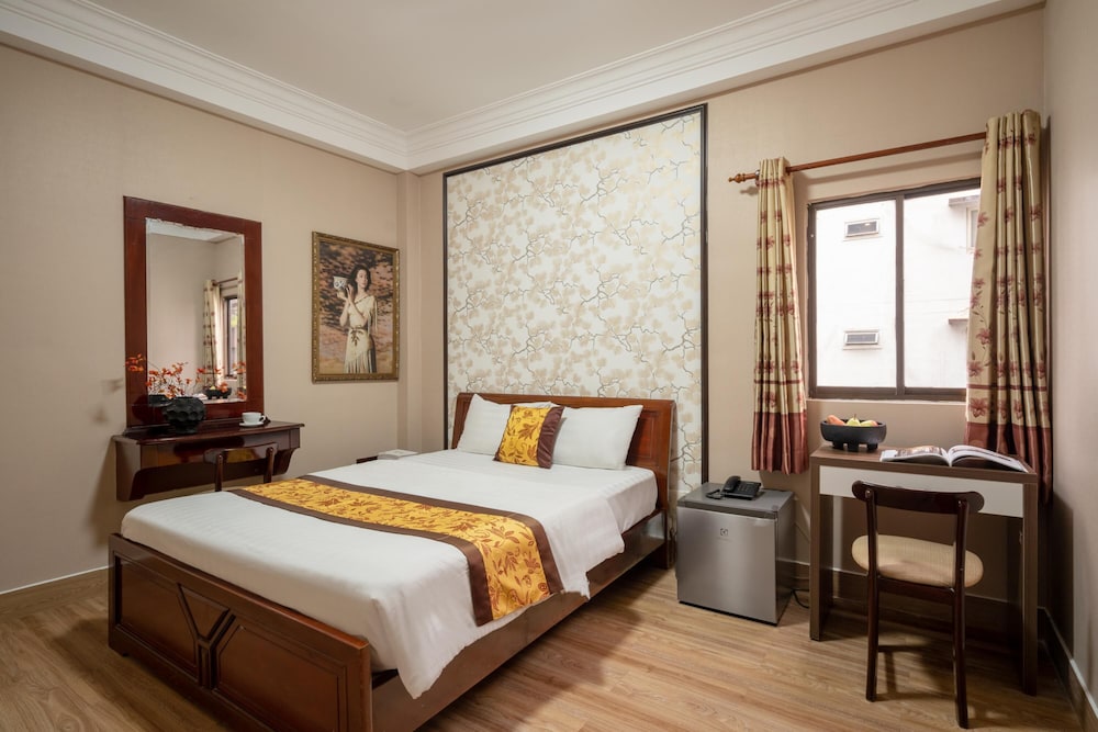 Superior Double Room, City View