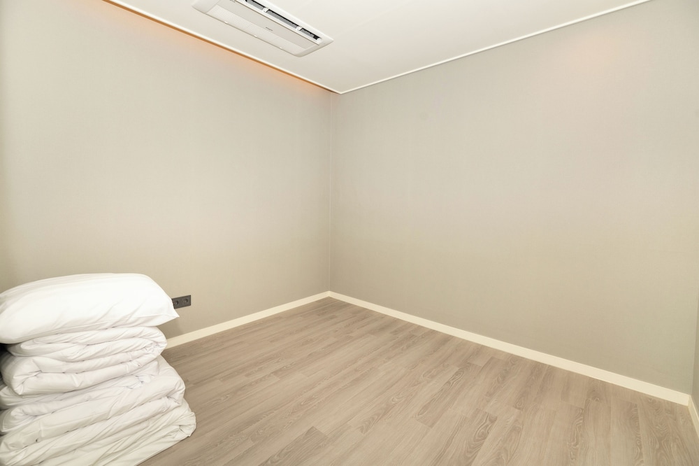 Two-Room Suite Ocean - Photo 2