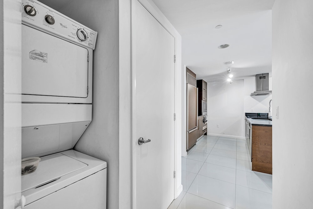 Premier Apartment photo 3