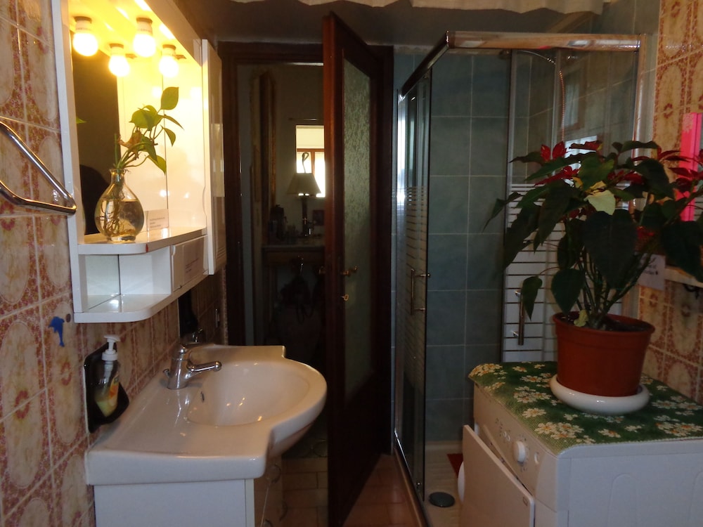 Standard Single Room photo 2