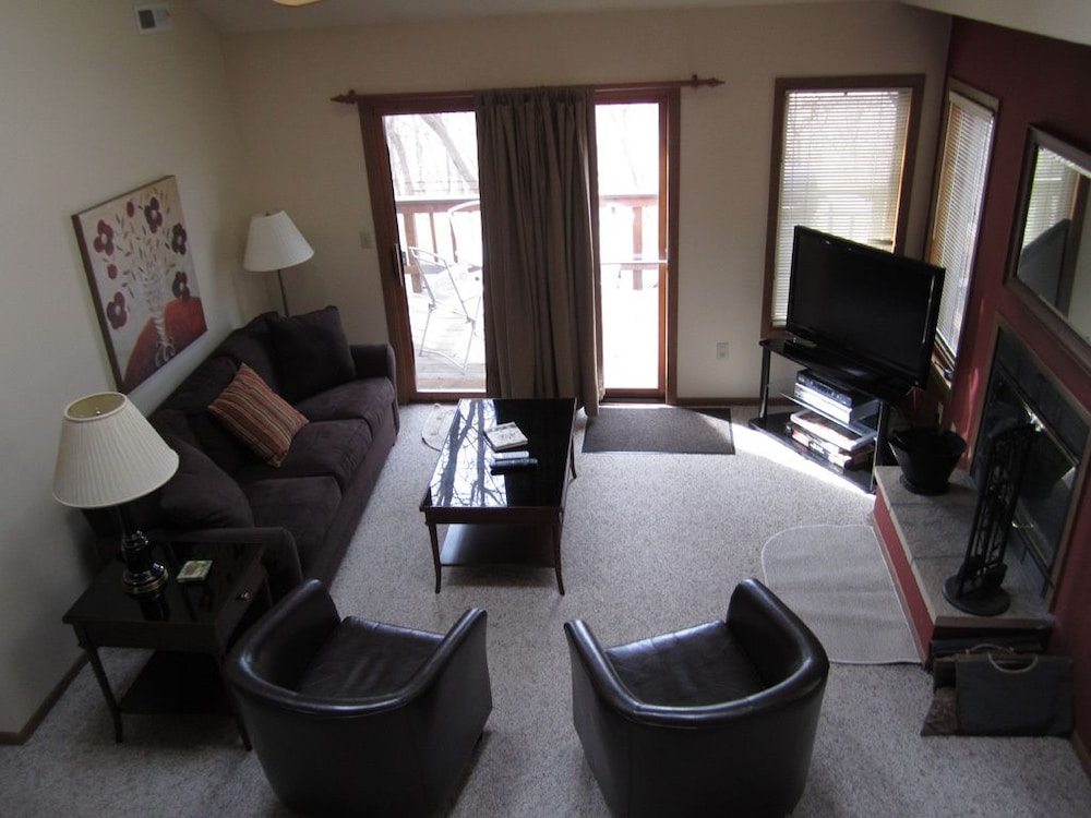 House, 2 Bedrooms photo 1