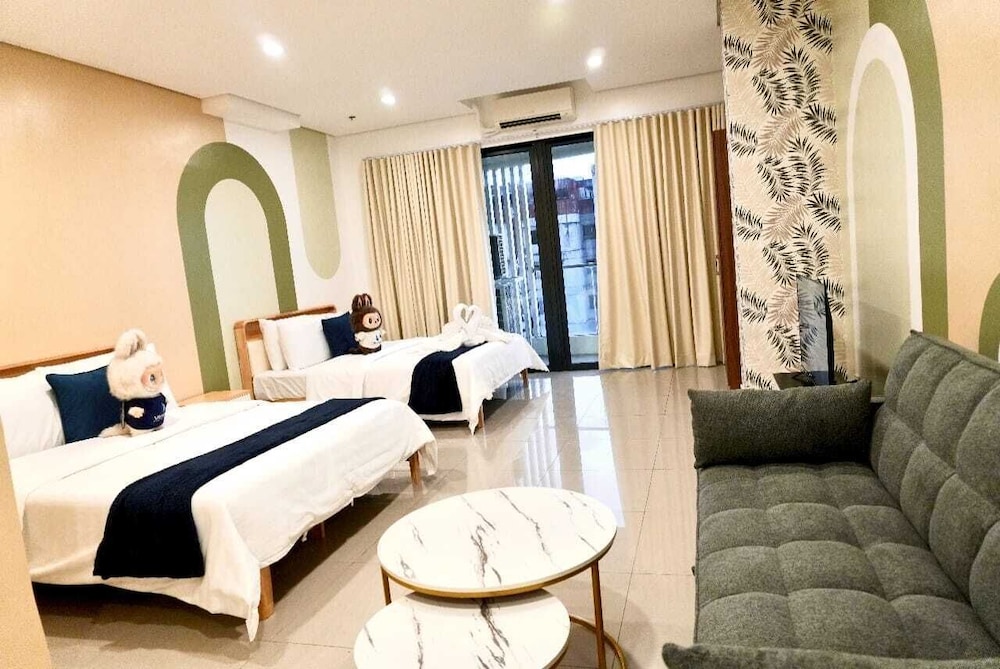 Family Suite, City View