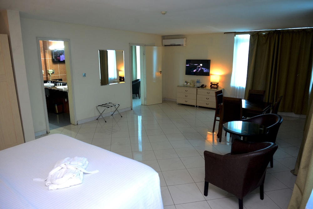 Royal Suite - Photo 4