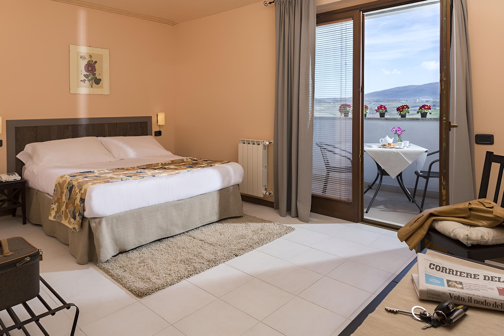 Superior Double Room, Balcony, Hill View photo 3