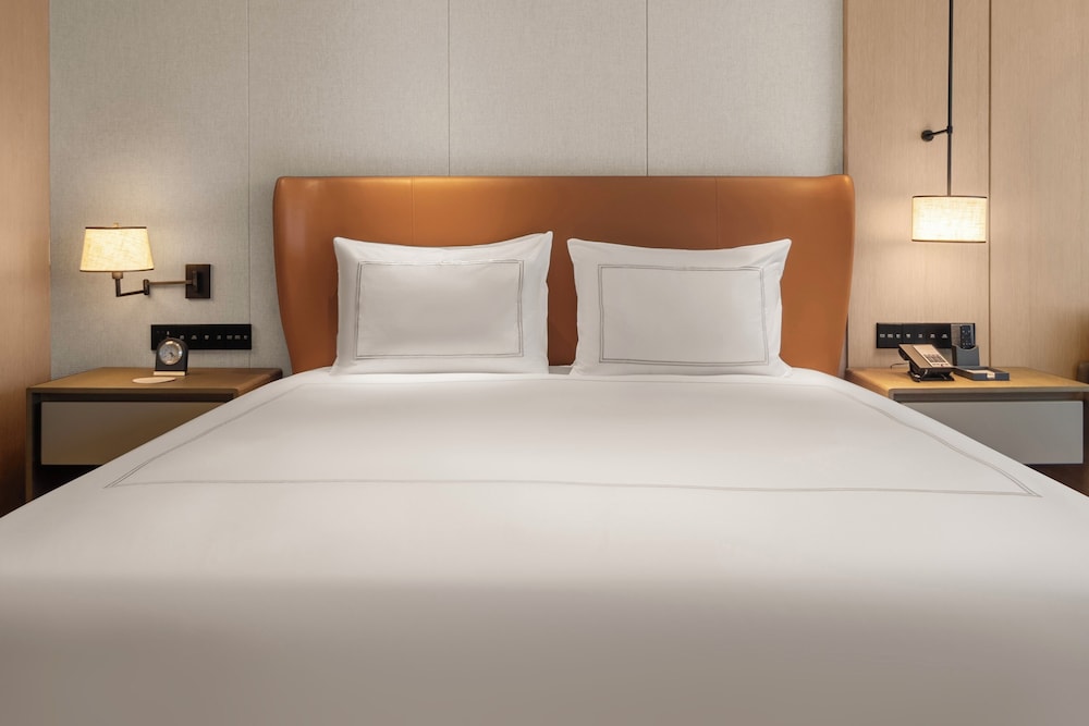 Premier Room,1 King Bed,View - Photo 2