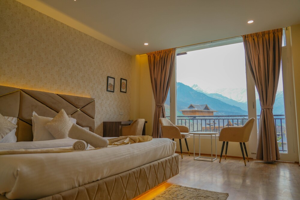 Premium Room - Photo 12