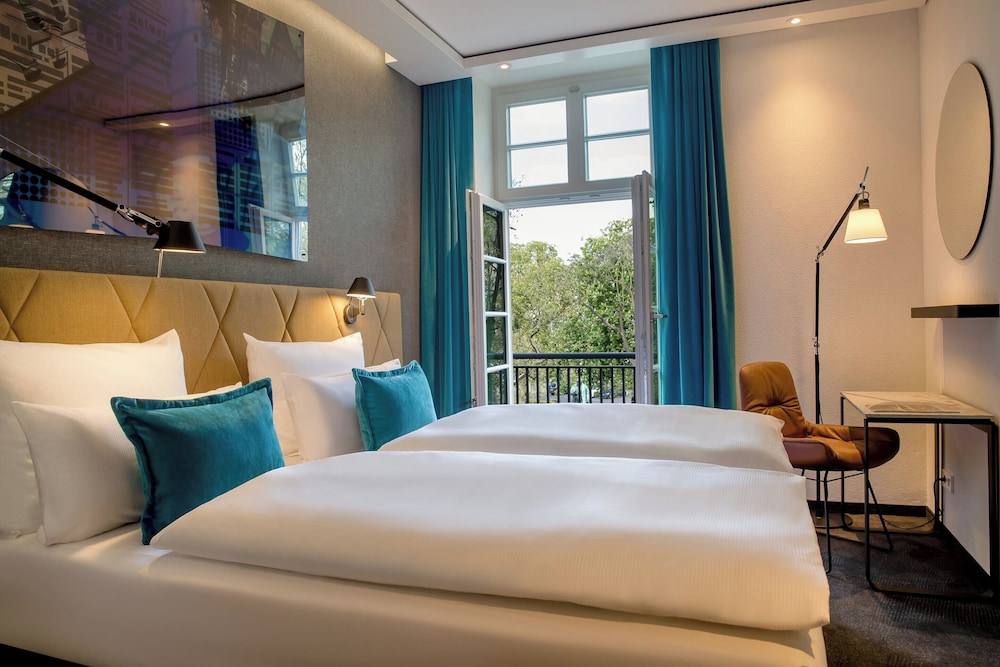 Room (SPECIAL ONE with a balcony and a view) photo 2