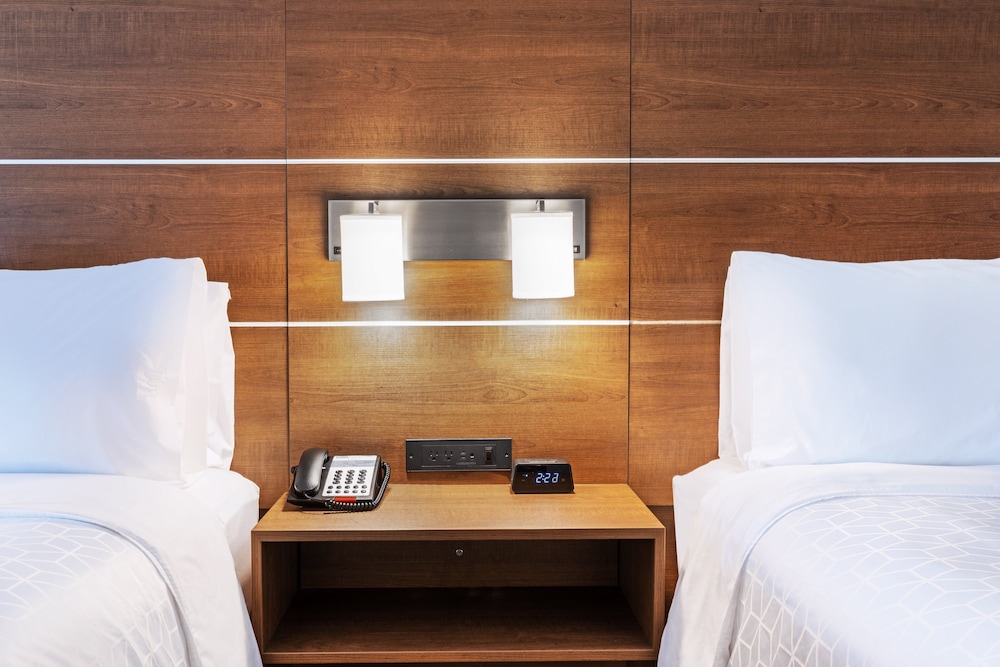 Standard Room, 2 Queen Beds, Accessible (Communications) - Photo 1