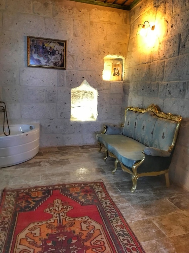 Tugra Deluxe Suite - Photo 11