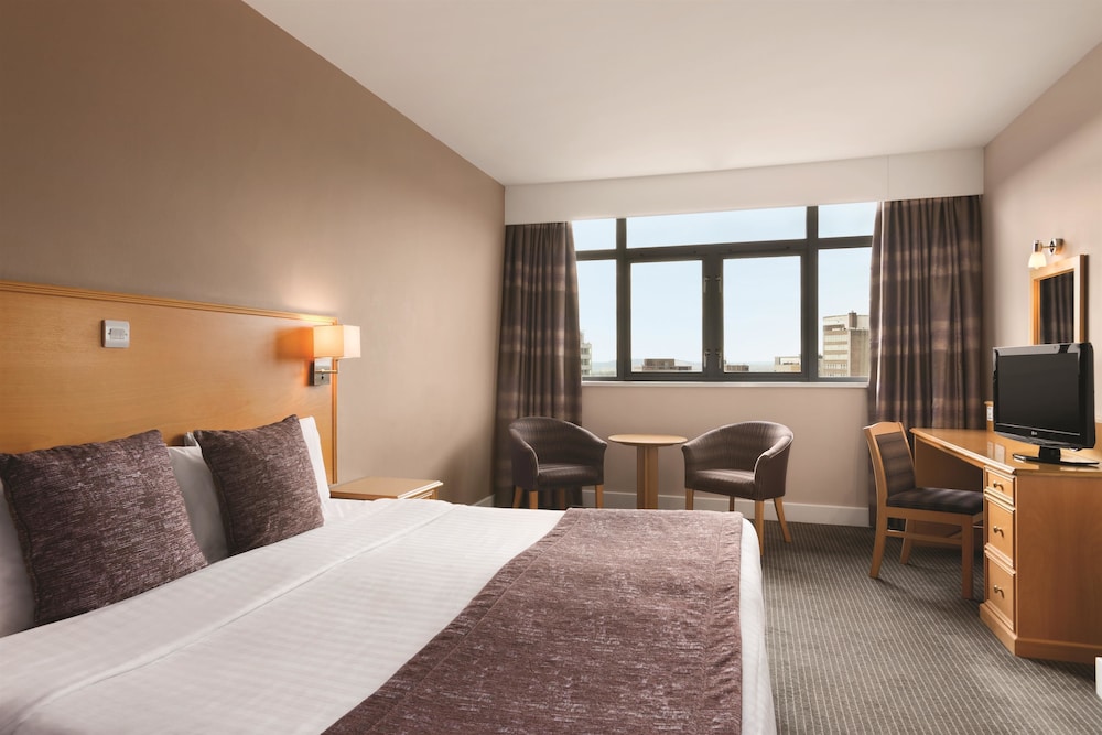 Standard Room, 1 Double Bed, Accessible, Non Smoking - Photo 4