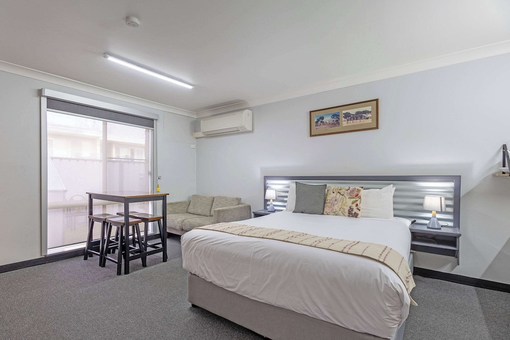 Standard Room, Multiple Beds, Non Smoking
