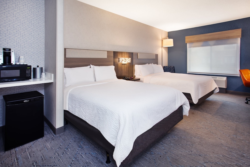 Standard Room, 2 Queen Beds, Mobility Accessible, Non Smoking (Communications) - Photo 3