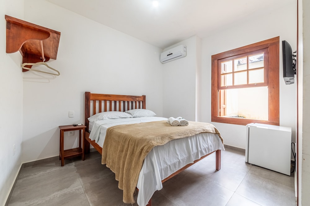 Standard Twin Room - Photo 1