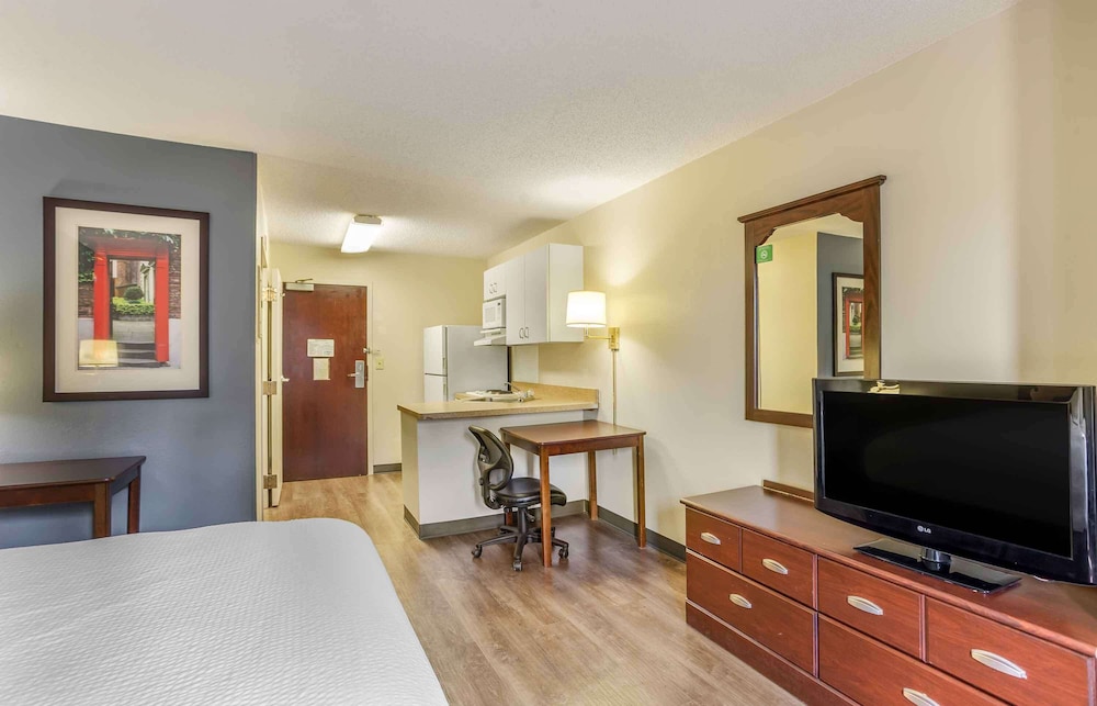 Studio, 1 Queen Bed, Non Smoking - Photo 3