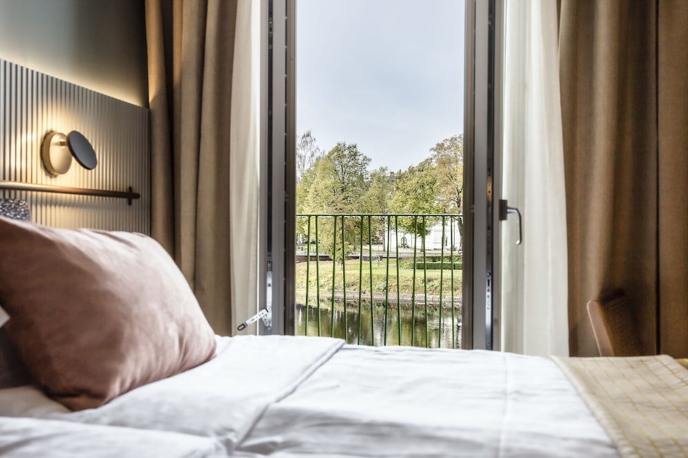Superior Double Room, River View - Photo 1