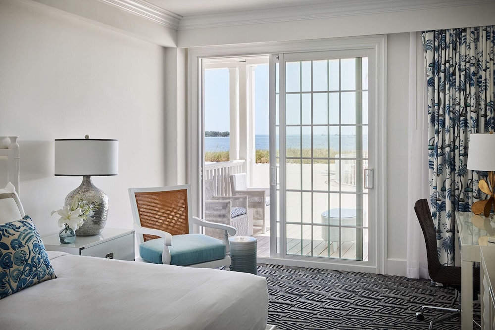 Room, 2 Bedrooms, Oceanfront (veranda, 1 King Primary/1 King)