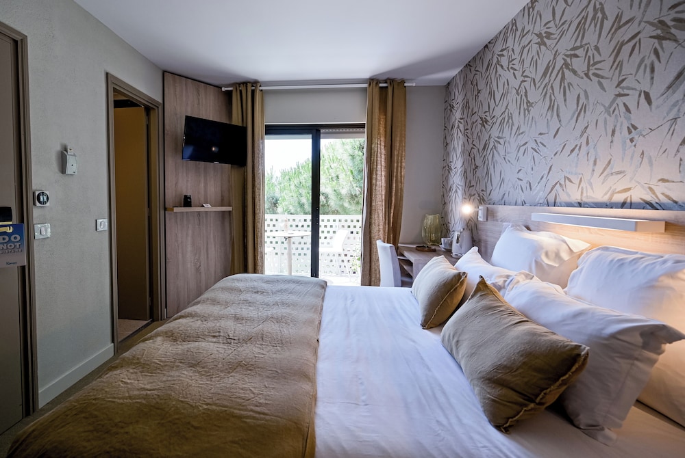 Standard Double or Twin Room, Sea Facing
