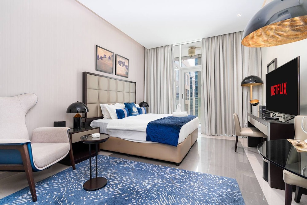 Design Studio, 1 King Bed, Balcony, City View photo 1