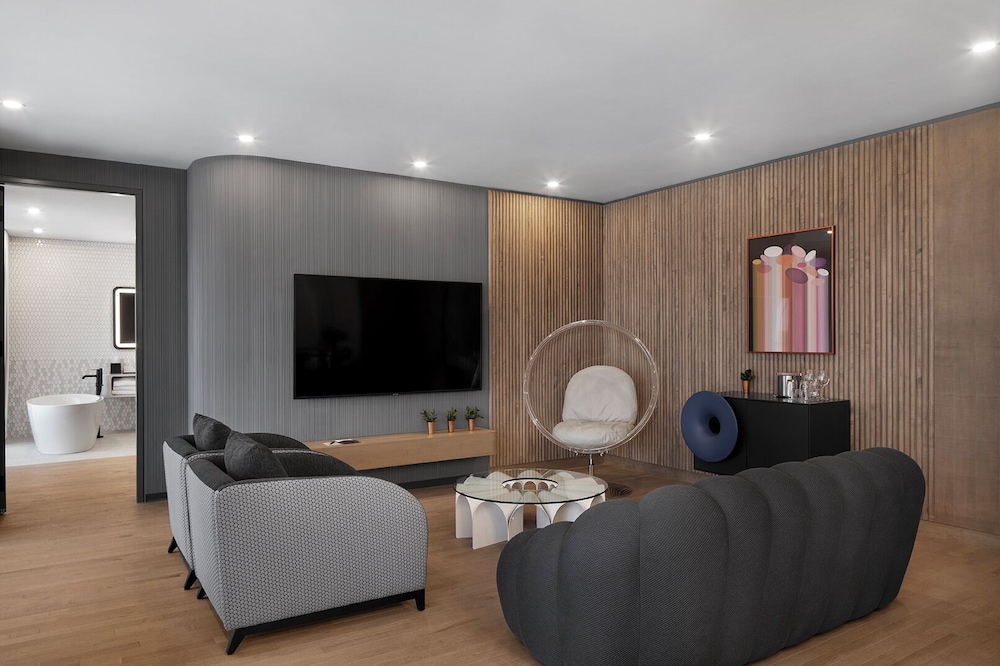 Executive Studio Suite - Photo 6