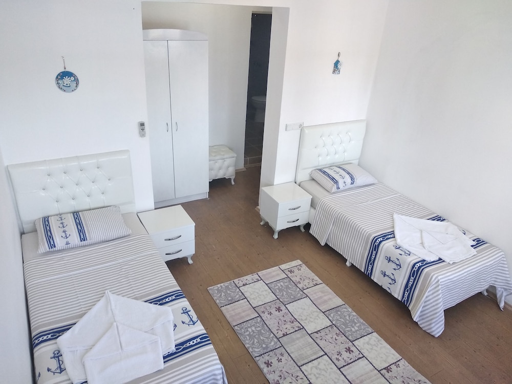 Standard Twin Room, 2 Twin Beds, Sea View, Courtyard Area