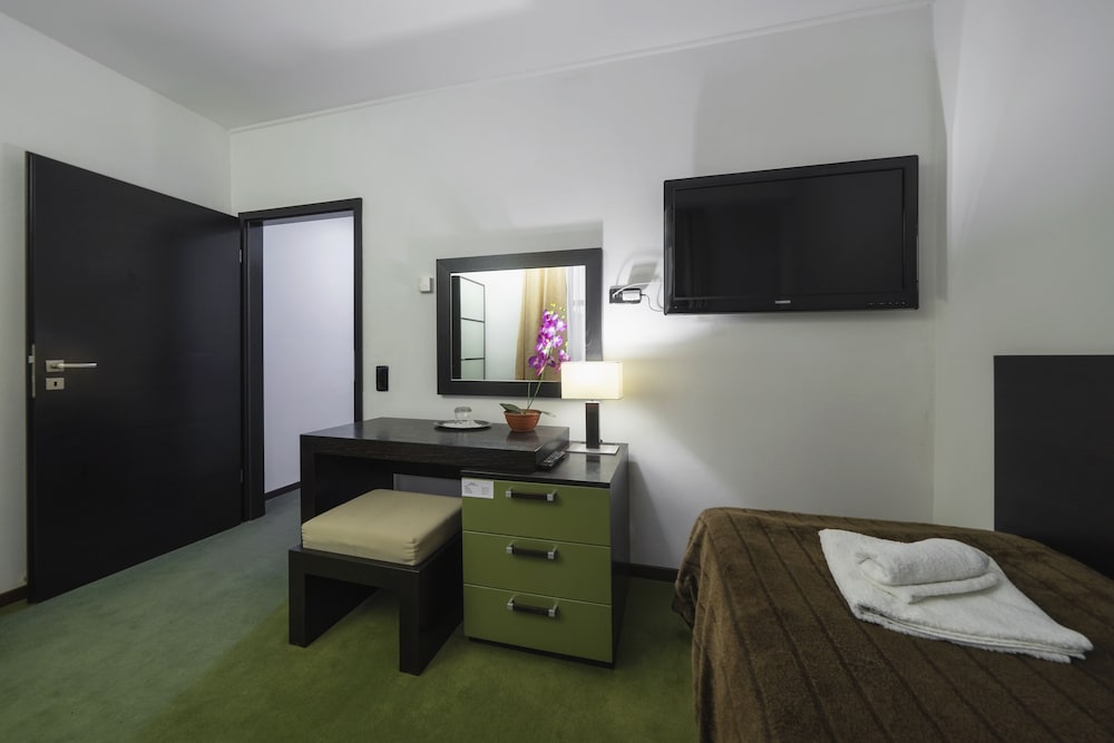 Single Room, Accessible