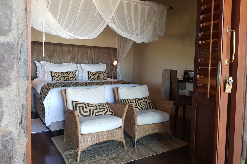 Veranda Suites photo 1